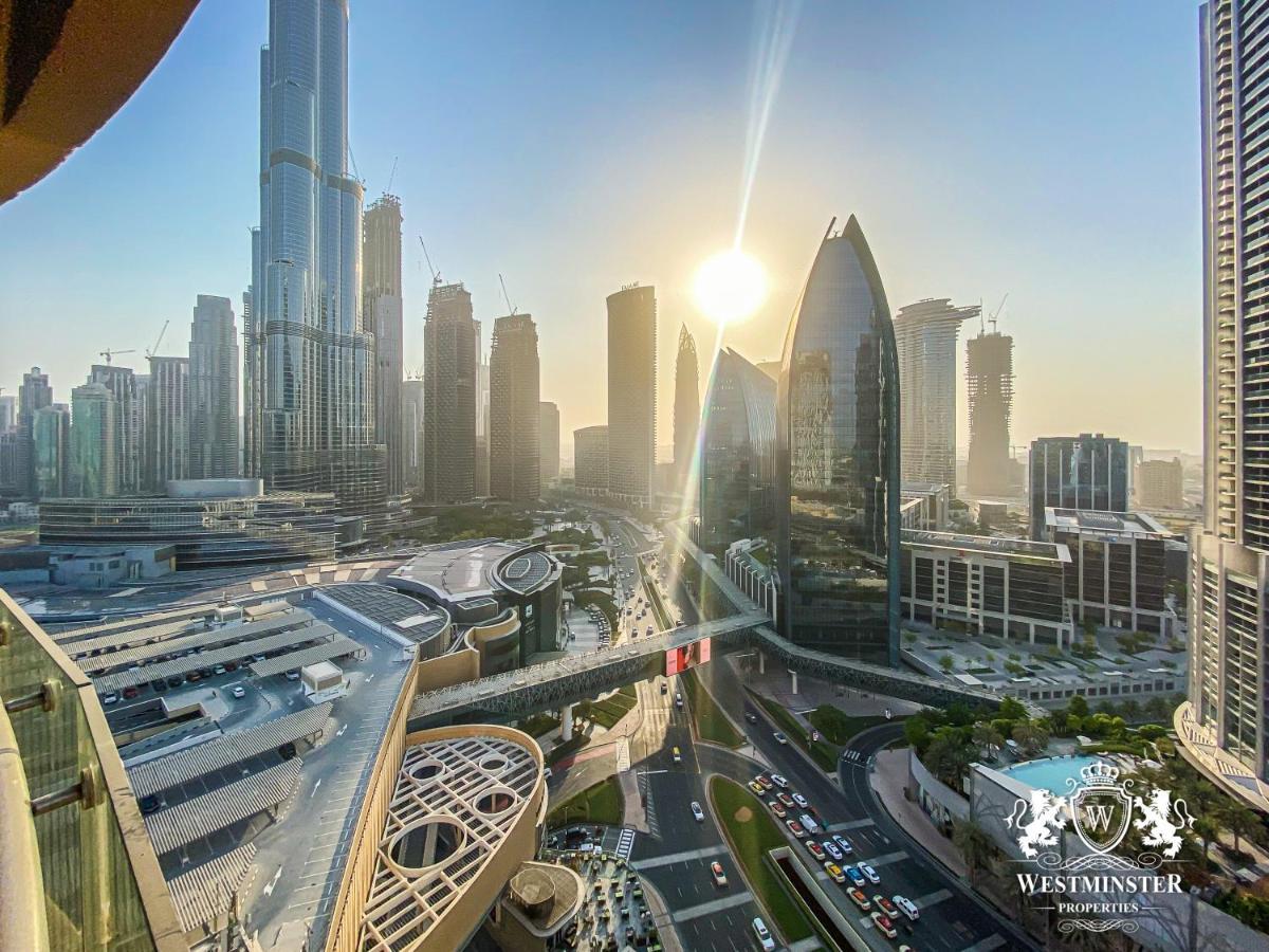 Westminster Dubai Mall Экстерьер фото View of the Dubai skyline from the Westminster Residences
