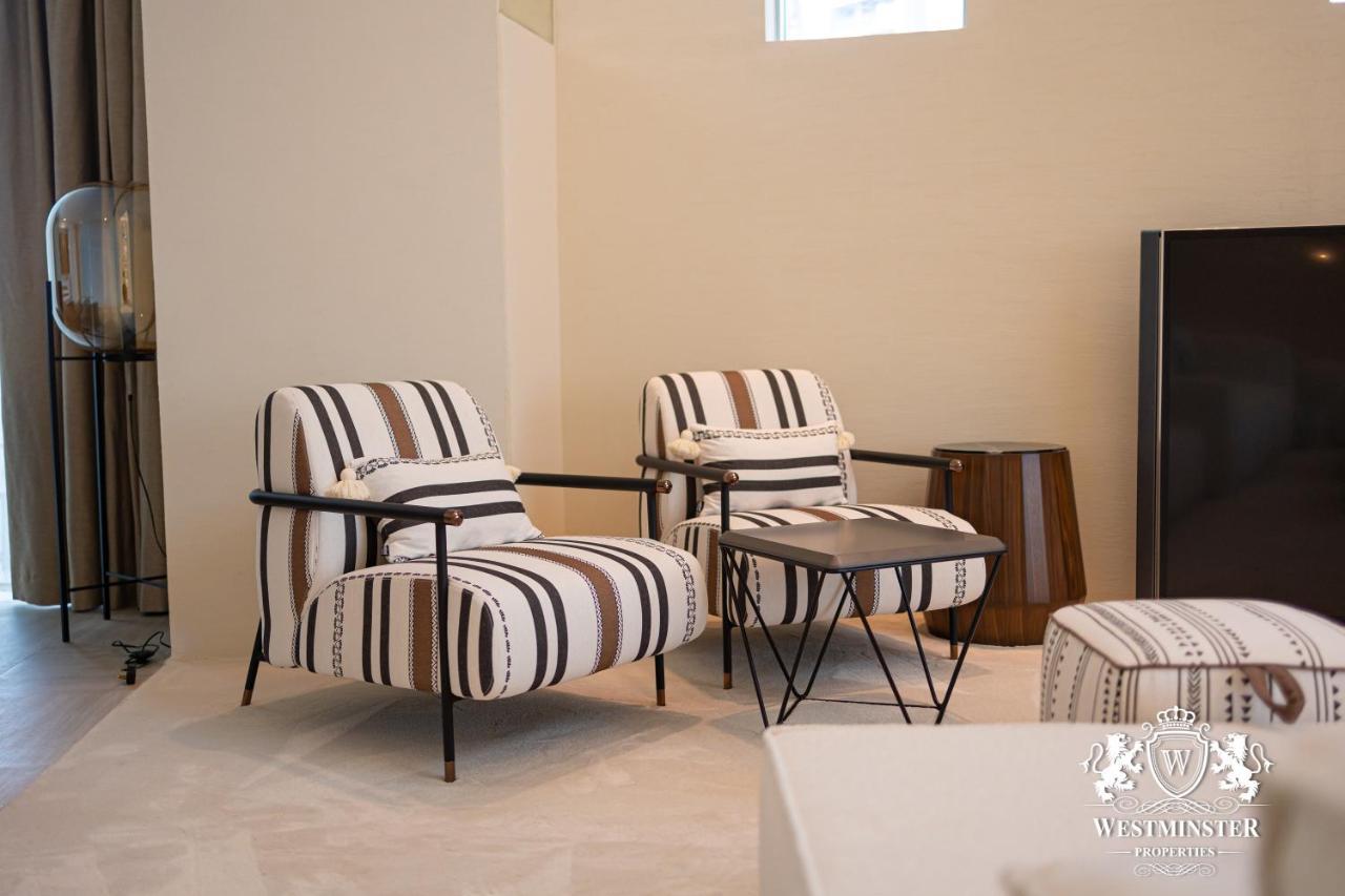 Westminster Dubai Mall Экстерьер фото Armchairs