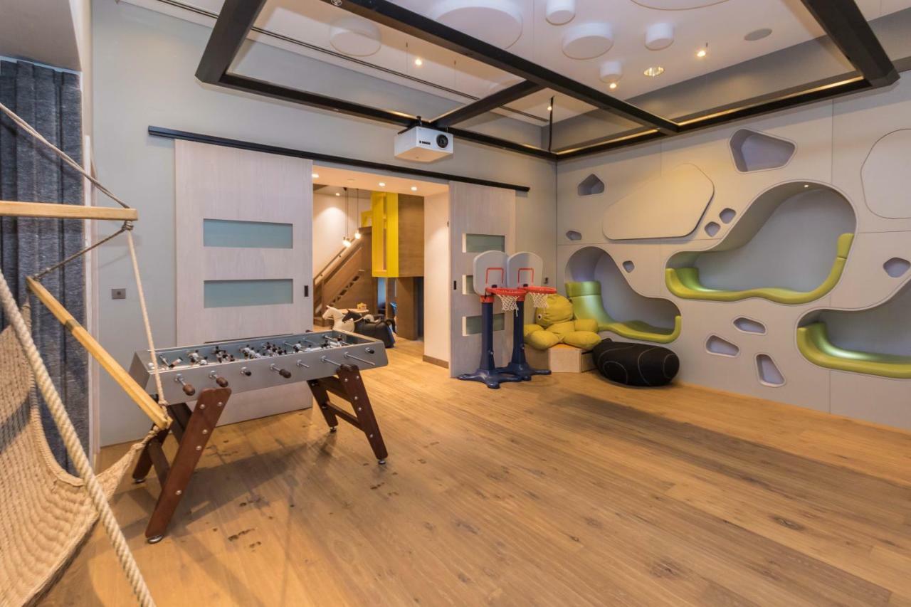 Westminster Dubai Mall Экстерьер фото The children's playroom