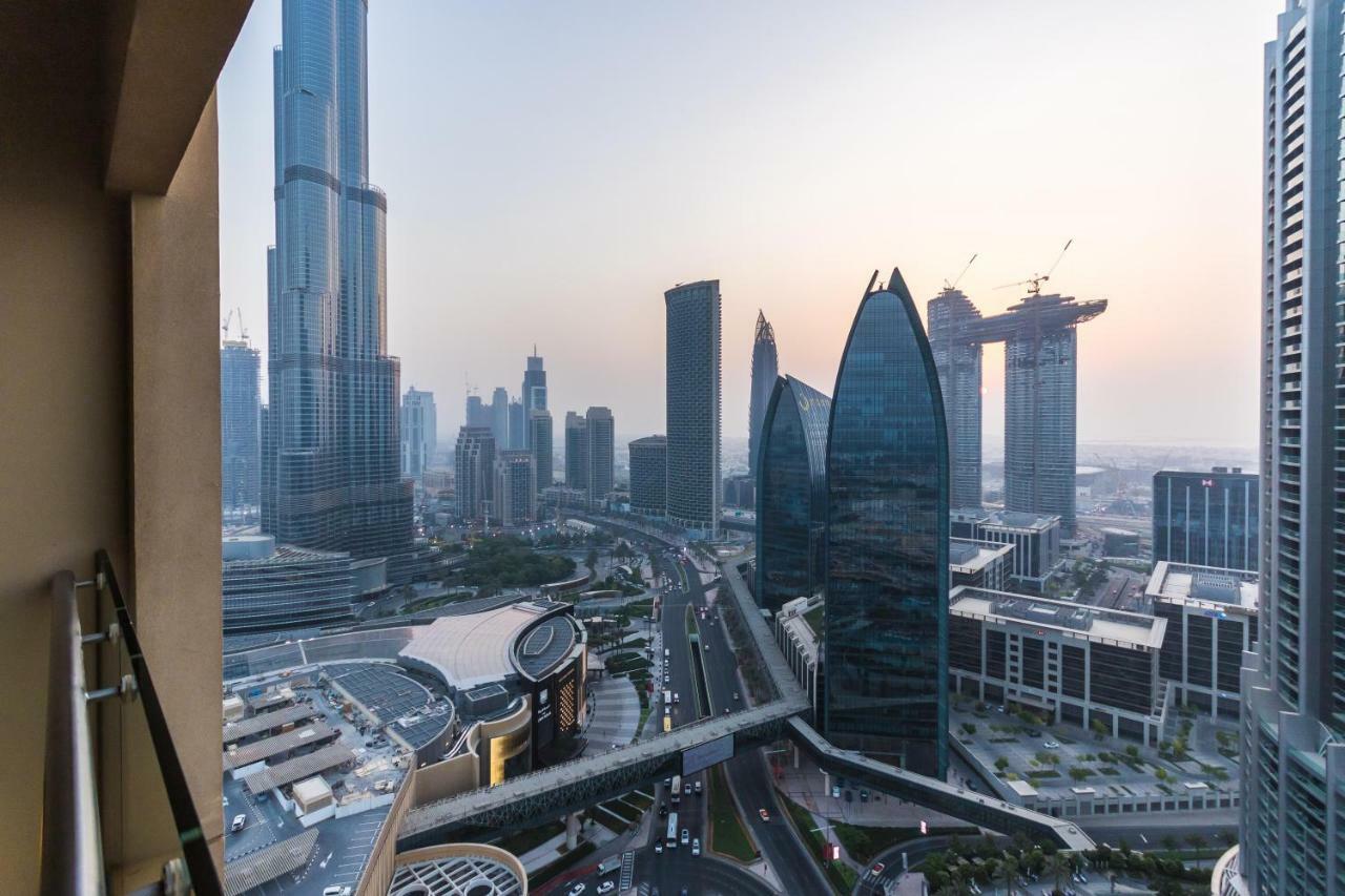 Westminster Dubai Mall Экстерьер фото View of the complex